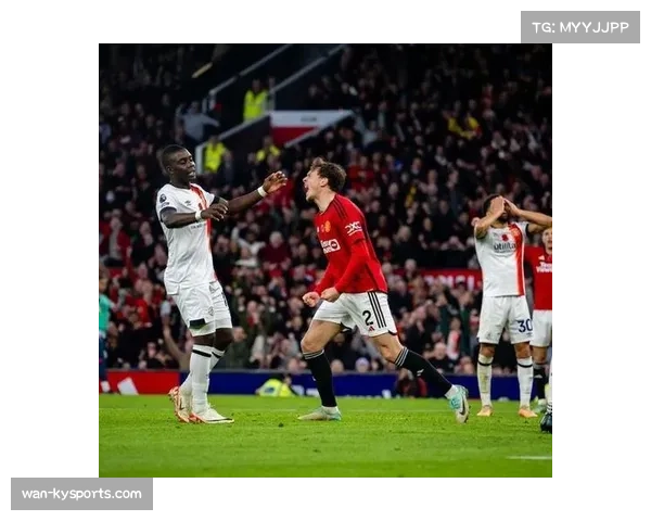 阿贾克斯布罗比回撤接球成战术核心 国家德比补时打入制胜球